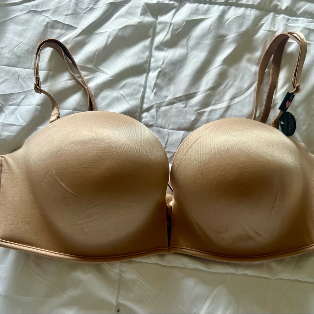 Victoria’s Secret Bombshell Multi-Way Option Bra.